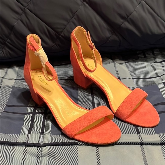 New Pink Suede Block Heel Sandals size 9 - Picture 1 of 9